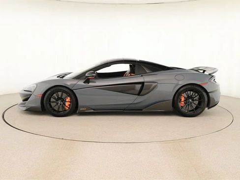 Used 2020 McLaren 600LT Spider RWD image 11