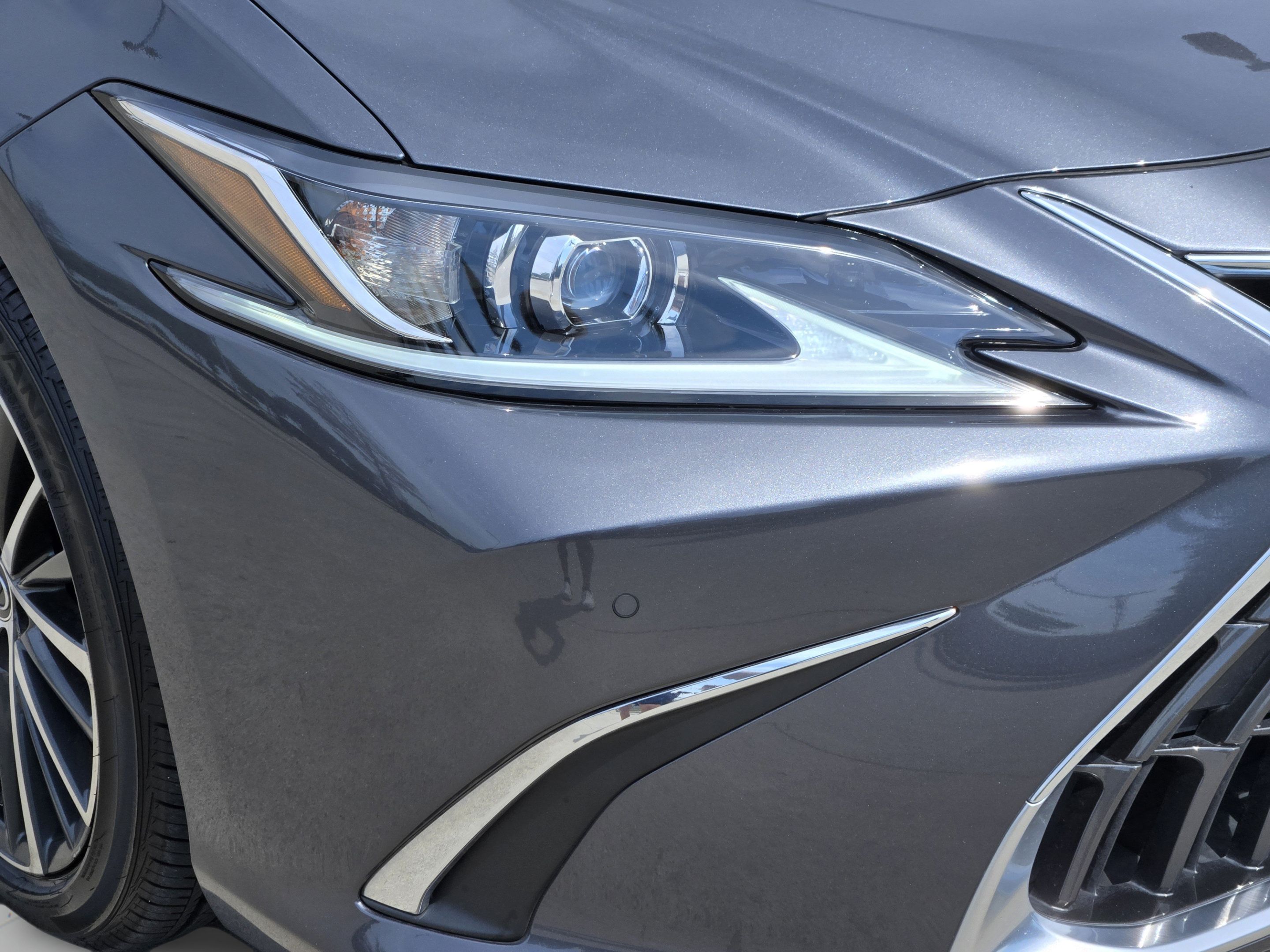 Used 2025 Lexus ES 350 w/ Premium Package FWD image 36
