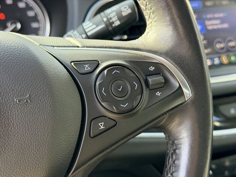 Used 2020 Buick Enclave Essence w/ Sound and Sites Package image 11