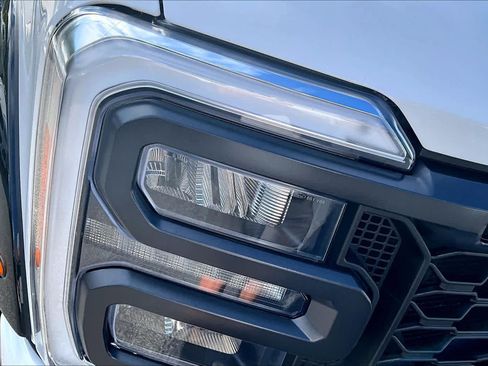 Used 2023 Ford F250 Lariat w/ Lariat Ultimate Package AWD/4WD image 28