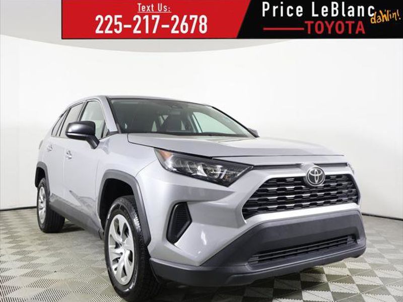 Certified 2022 Toyota RAV4 LE image 1