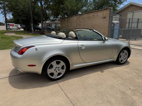 Used 2005 Lexus SC 430 Convertible RWD image 17