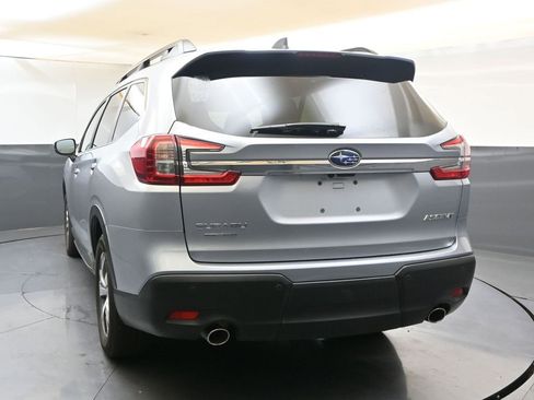Used 2024 Subaru Ascent Premium w/ Convenience Package image 4