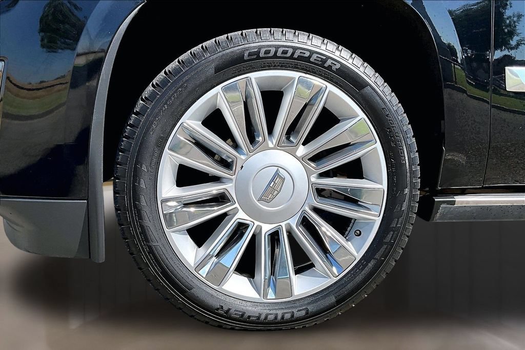 Used 2015 Cadillac Escalade Platinum AWD/4WD image 8
