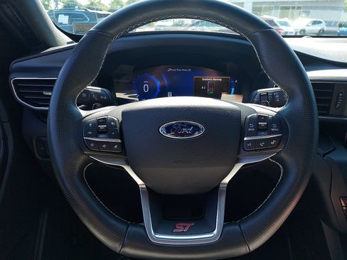 Used 2020 Ford Explorer ST w/ ST High-Performance Pack AWD/4WD image 19