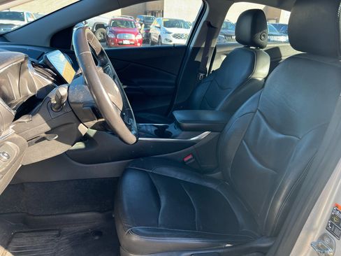 Used 2016 Chevrolet Volt Premier w/ Driver Confidence Package image 5