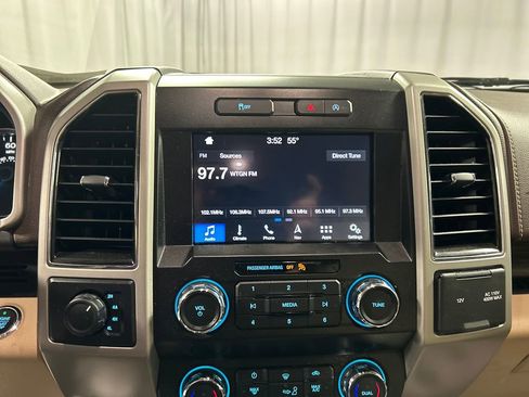 Used 2019 Ford F150 Lariat image 15