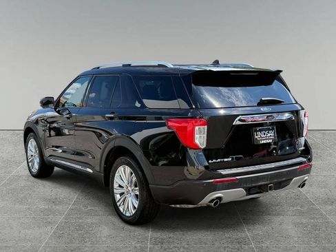 Used 2021 Ford Explorer Limited w/ Equipment Group 301A AWD/4WD image 12