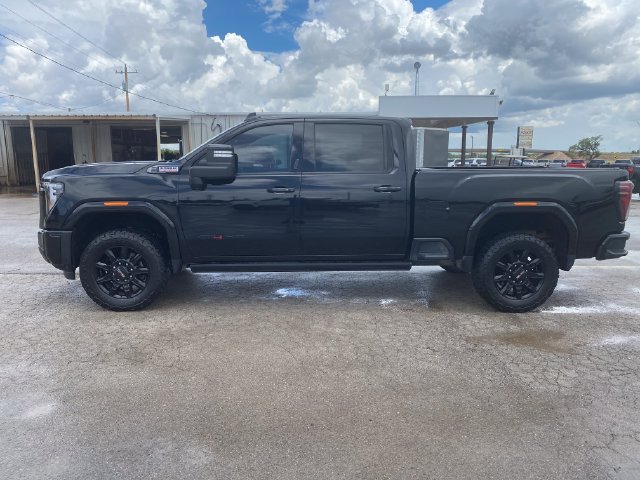 Used 2024 GMC Sierra 2500 AT4 w/ AT4 Premium Plus Package AWD/4WD image 3