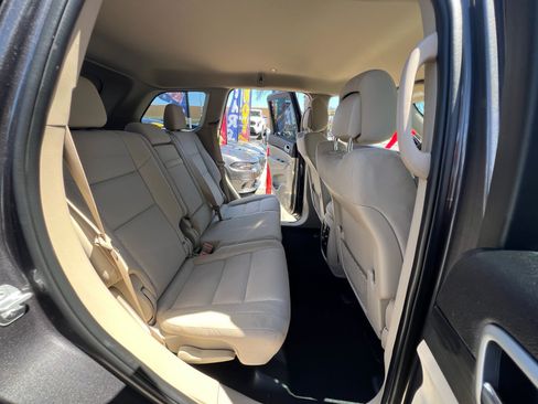 Used 2021 Jeep Grand Cherokee Laredo RWD image 33