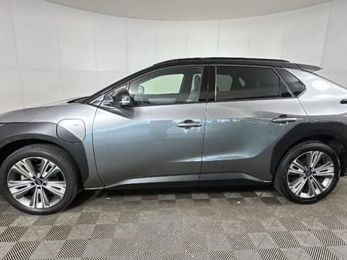 Used 2023 Subaru Solterra AWD image 6