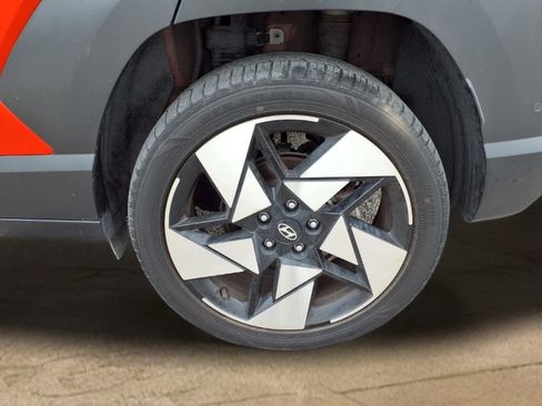 Used 2024 Hyundai Kona Limited AWD/4WD image 25