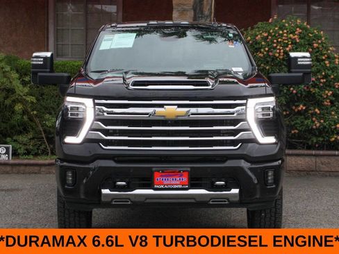 Used 2024 Chevrolet Silverado 2500 High Country w/ Technology Package AWD/4WD image 3