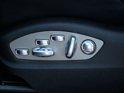 New 2026 Porsche Macan image 10