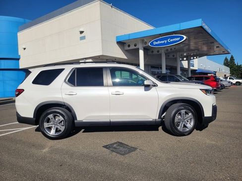 New 2026 Honda Pilot EX-L image 4