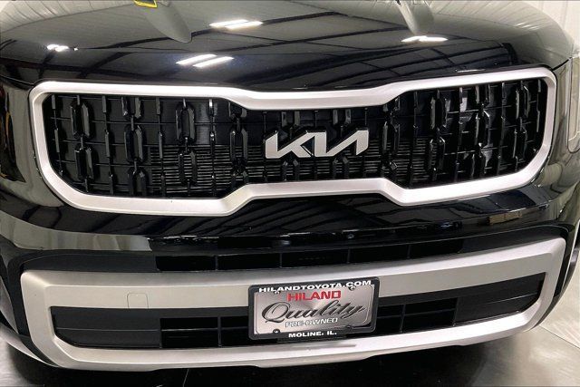 Used 2024 Kia Telluride EX w/ EX Captain's Chair Package AWD/4WD image 31