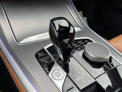 Used 2022 BMW X5 xDrive40i w/ M Sport Package image 22