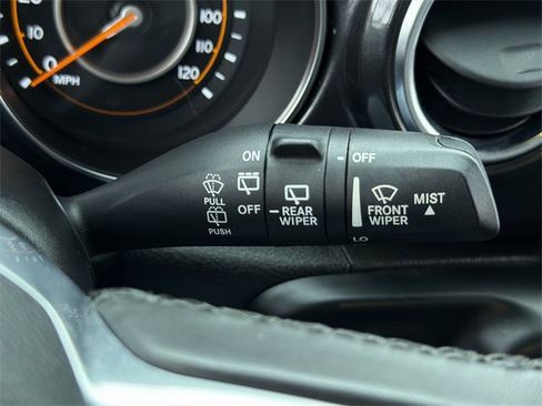 Used 2022 Jeep Wrangler Unlimited Sahara image 33