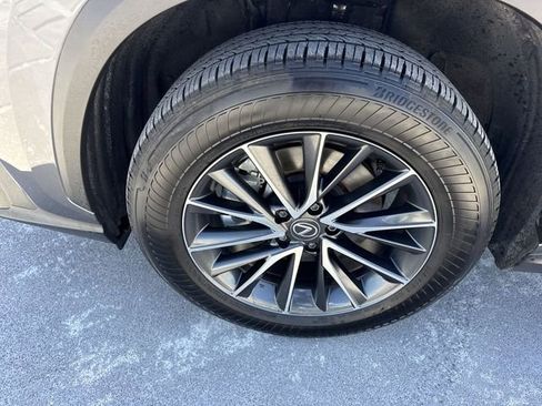 Used 2024 Lexus NX 250 FWD w/ Towing Package (2000 Lbs) image 10