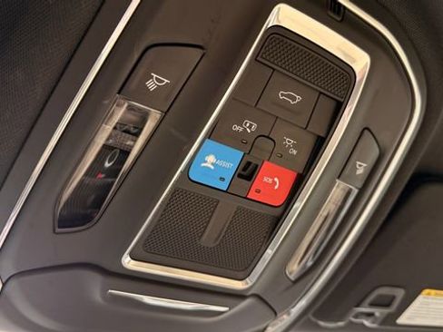 Used 2023 Jeep Grand Cherokee Limited w/ Trailer Tow Prep Group (B) image 28