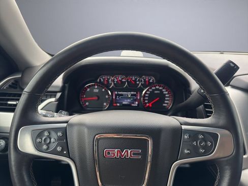 Used 2016 GMC Yukon SLT image 16