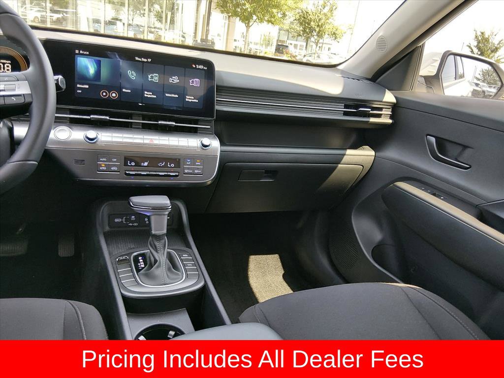 Certified 2024 Hyundai Kona SEL FWD image 11