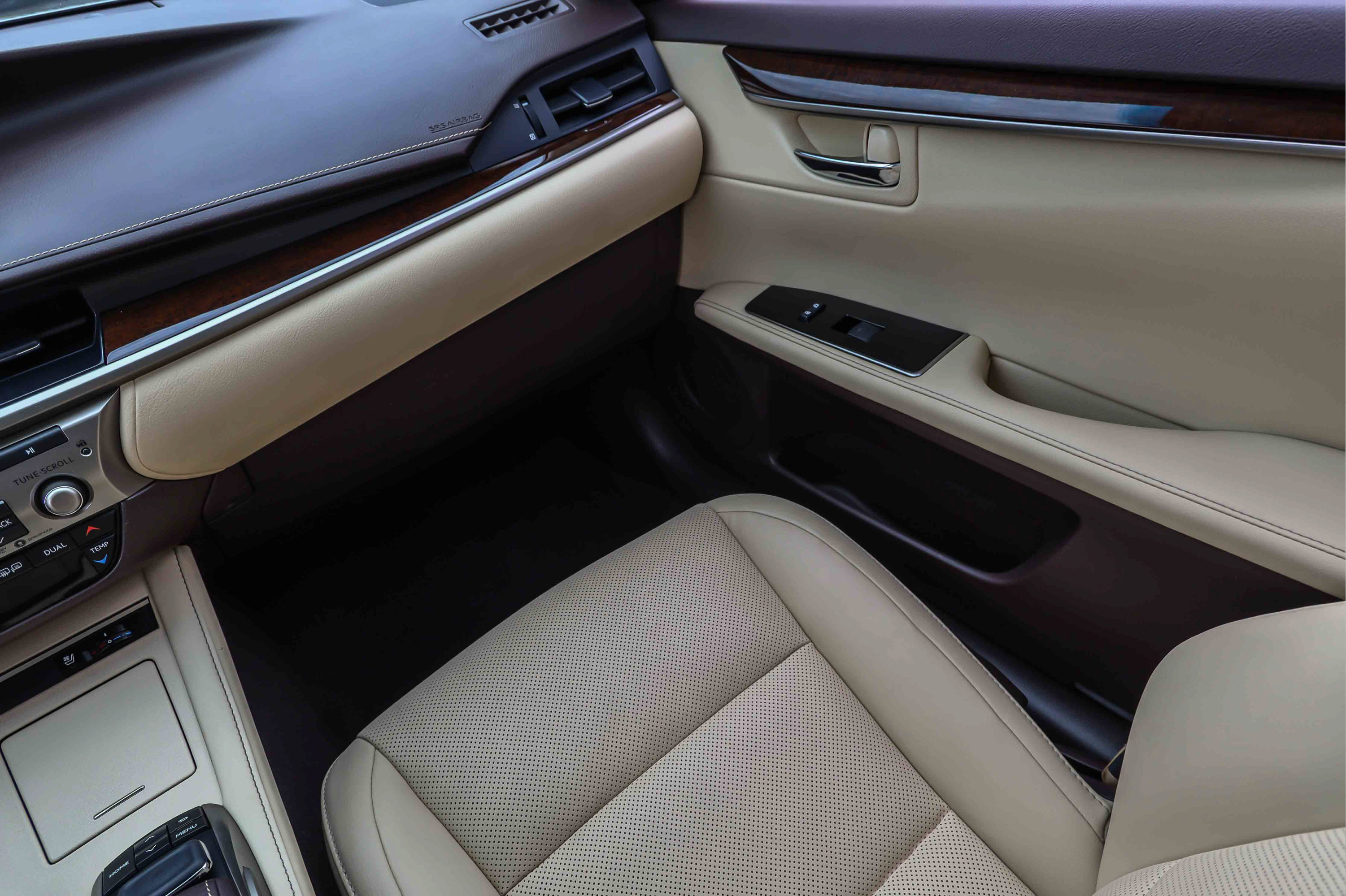 Used 2017 Lexus ES 350 w/ Navigation System Package FWD image 18