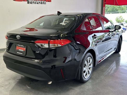 Used 2026 Toyota Corolla LE FWD image 3