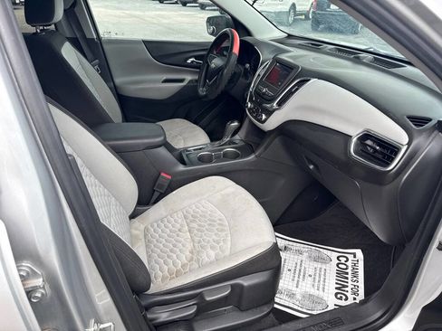 Used 2020 Chevrolet Equinox LS w/ LS Convenience Package image 21