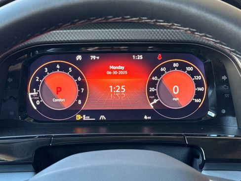 New 2025 Volkswagen Atlas Peak Edition SE image 22