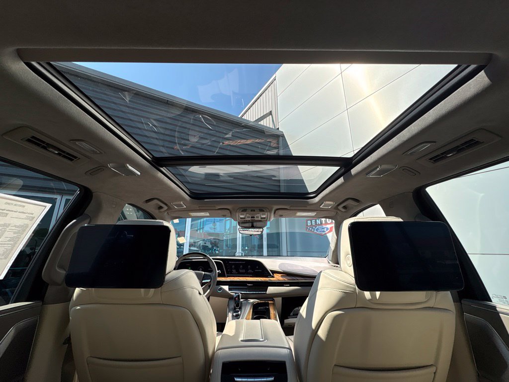 Used 2022 Cadillac Escalade Sport Platinum AWD/4WD image 33