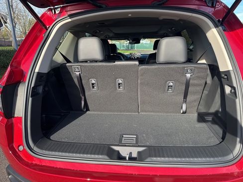 New 2025 Honda Pilot Touring image 16