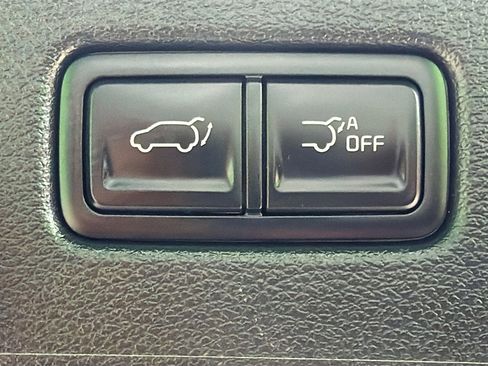 Used 2025 Kia Telluride S image 33