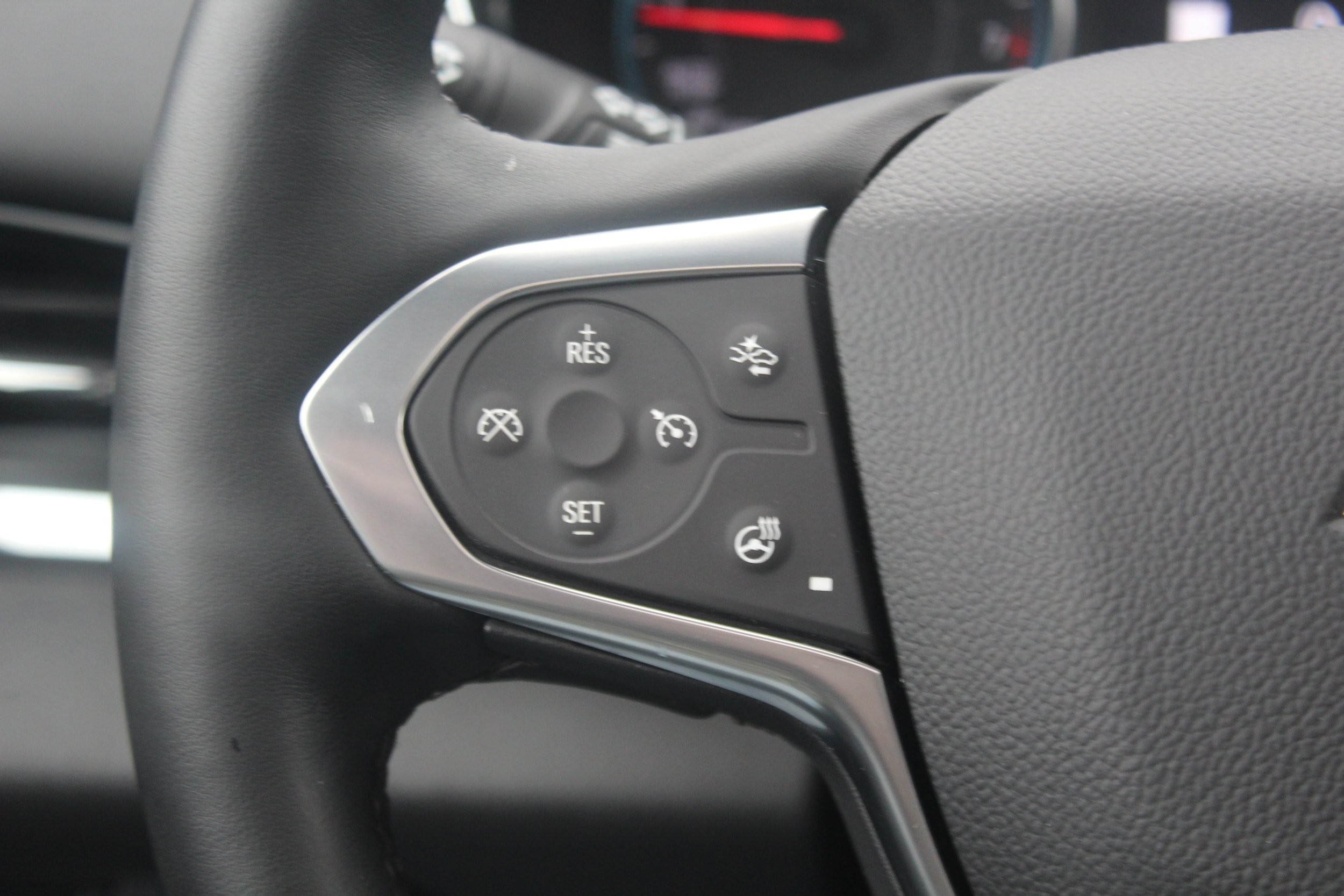 Used 2023 Chevrolet Traverse LT w/ LT Premium Package AWD/4WD image 8