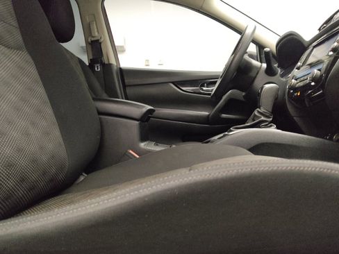 Used 2020 Nissan Rogue Sport SV FWD image 21