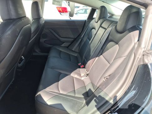 Used 2023 Tesla Model 3 Standard Range image 8