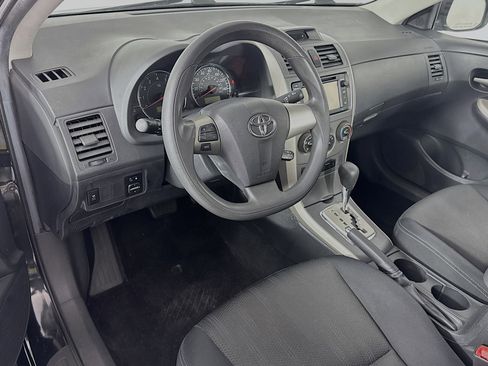 Used 2013 Toyota Corolla S image 9