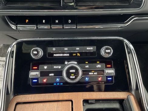 Used 2024 Lincoln Navigator Black Label image 40