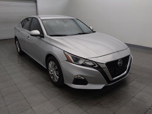 Used 2022 Nissan Altima 2.5 S FWD image 13