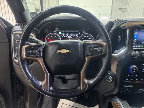 Used 2021 Chevrolet Silverado 3500 High Country image 17