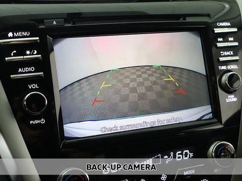 Used 2019 Nissan Murano S image 3