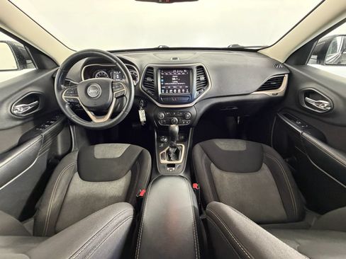 Used 2014 Jeep Cherokee Latitude w/ Cold Weather Group AWD/4WD image 11