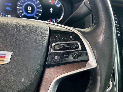 Used 2019 Cadillac Escalade Premium Luxury image 20