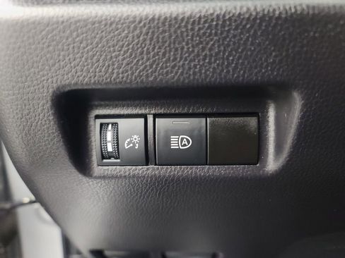 Used 2025 Toyota RAV4 XLE image 27