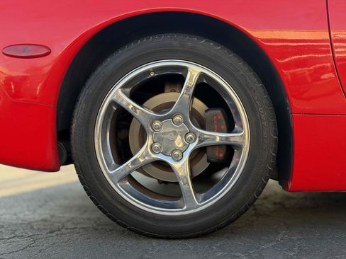 Used 2000 Chevrolet Corvette Coupe w/ Memory Pkg RWD image 7
