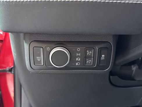 Used 2021 Ford Mustang Mach-E Premium image 32