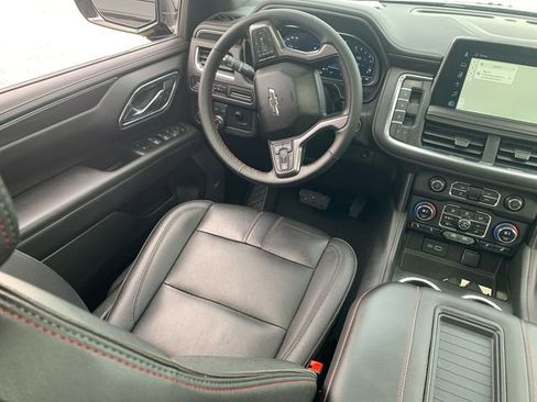 Used 2023 Chevrolet Suburban RST w/ Luxury Package image 20