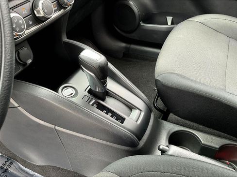 Certified 2025 Nissan Kicks Play S FWD image 18