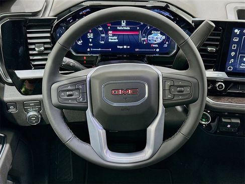 New 2026 GMC Sierra 1500 SLT image 11