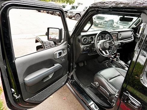 Used 2021 Jeep Wrangler Unlimited Rubicon 4xe image 41